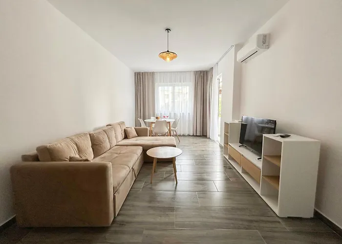 Sunrise Apartment *