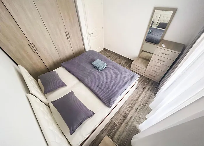 Sunrise * Golem (Tirana)